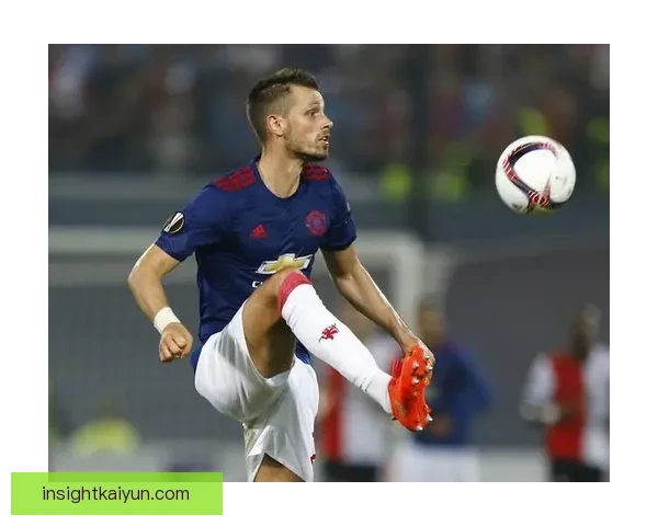 西布朗中场控制力持续稳定，近期表现受到关注